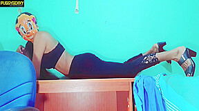 Pussysexxy Dirty Talkටෝක් කරලා පයිය කෙලින් කරන නංගි – Sri Lankan