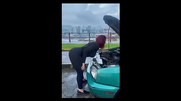 Una madura venezolana es una ejecutiva de Talento Humano una prestigiosa empresa ecuatoriana, pero también es una famosa ninfómana adicta al sexo